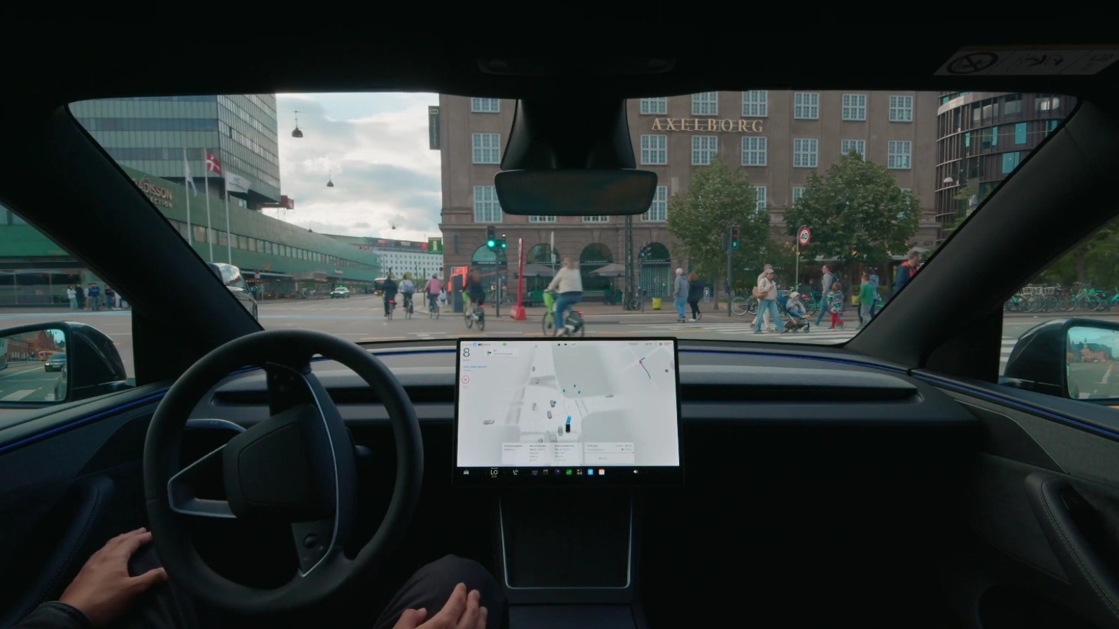 Tesla celebra la llegada de FSD a Dinamarca con un