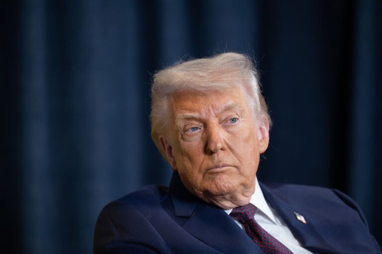 Trump finalmente regulará la IA... a su manera
