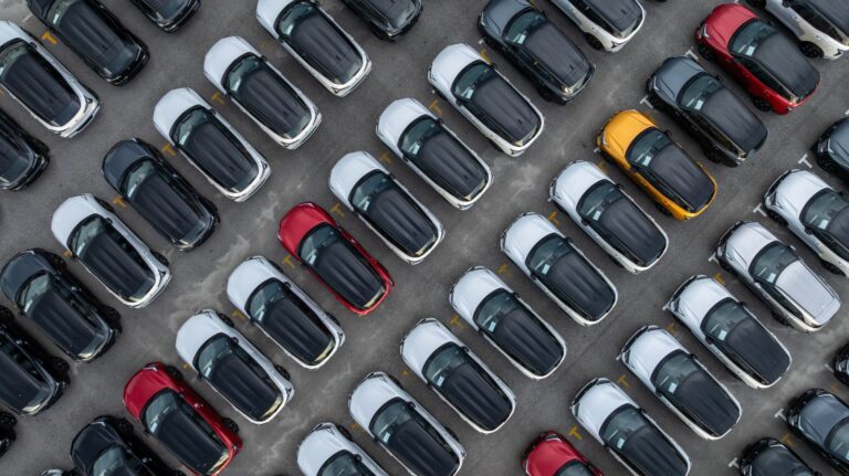 Tu próximo coche deberá contener más plástico reciclado, pero no