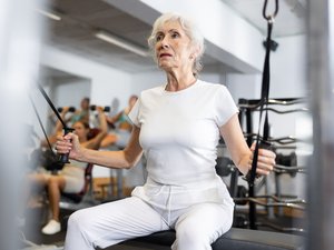 ¿Por qué es primordial estimular tus músculos a cualquier edad?