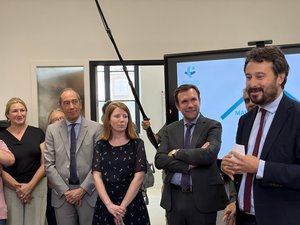 "Romper el silencio y acabar con el aislamiento": en Castres,