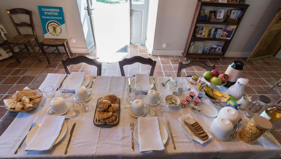 Disfruta de un desayuno delicioso al despertar.