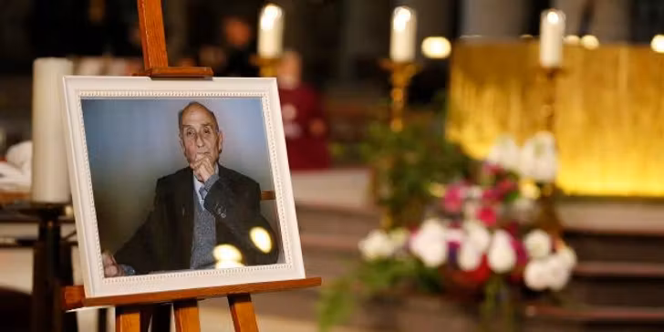 Un mismo término en los homenajes de Macron y Lecornu