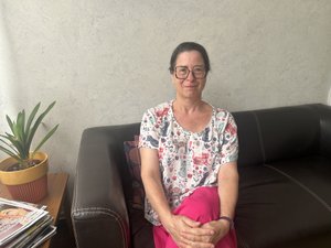 Stéphanie, seducida por los termales, regresa cada año con su