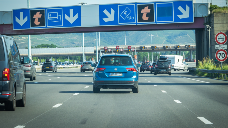 Badge de autopista: ¿para qué sirve y cómo funciona el