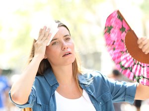 Calor veraniego: un aumento del riesgo de suicidio entre los