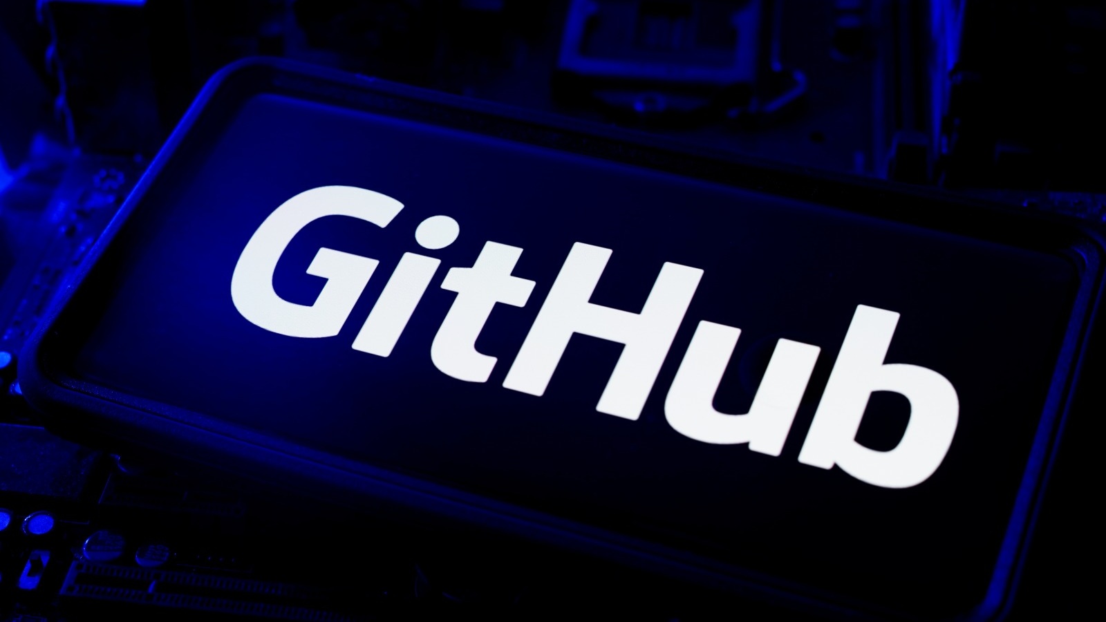Cerca de 300 nuevos falsos repositorios en GitHub difunden software