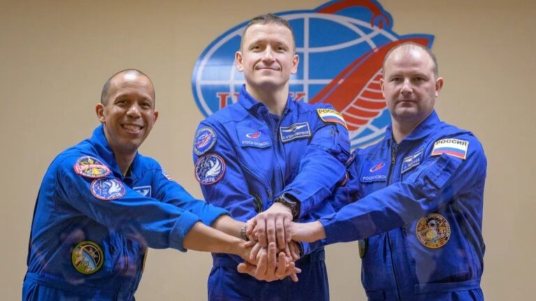 Después de ocho meses en la ISS, un astronauta de