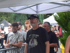 Enfermero a domicilio durante la semana, Christophe se convierte en