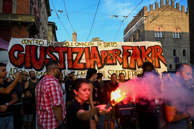 Italia: Giorgia Meloni exige « la verdad » tras la