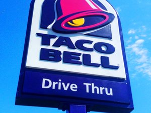 La famosa cadena de comida rápida estadounidense Taco Bell objetivo