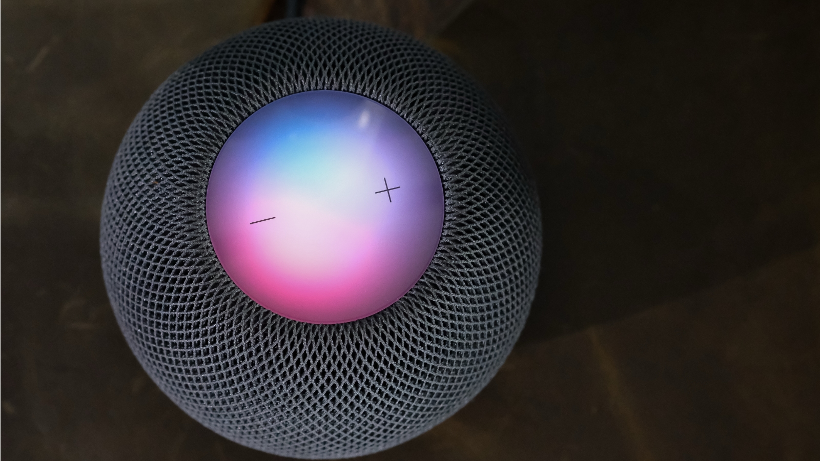 OpenAI embarazada de IA: proyecto de hardware con Jony Ive,
