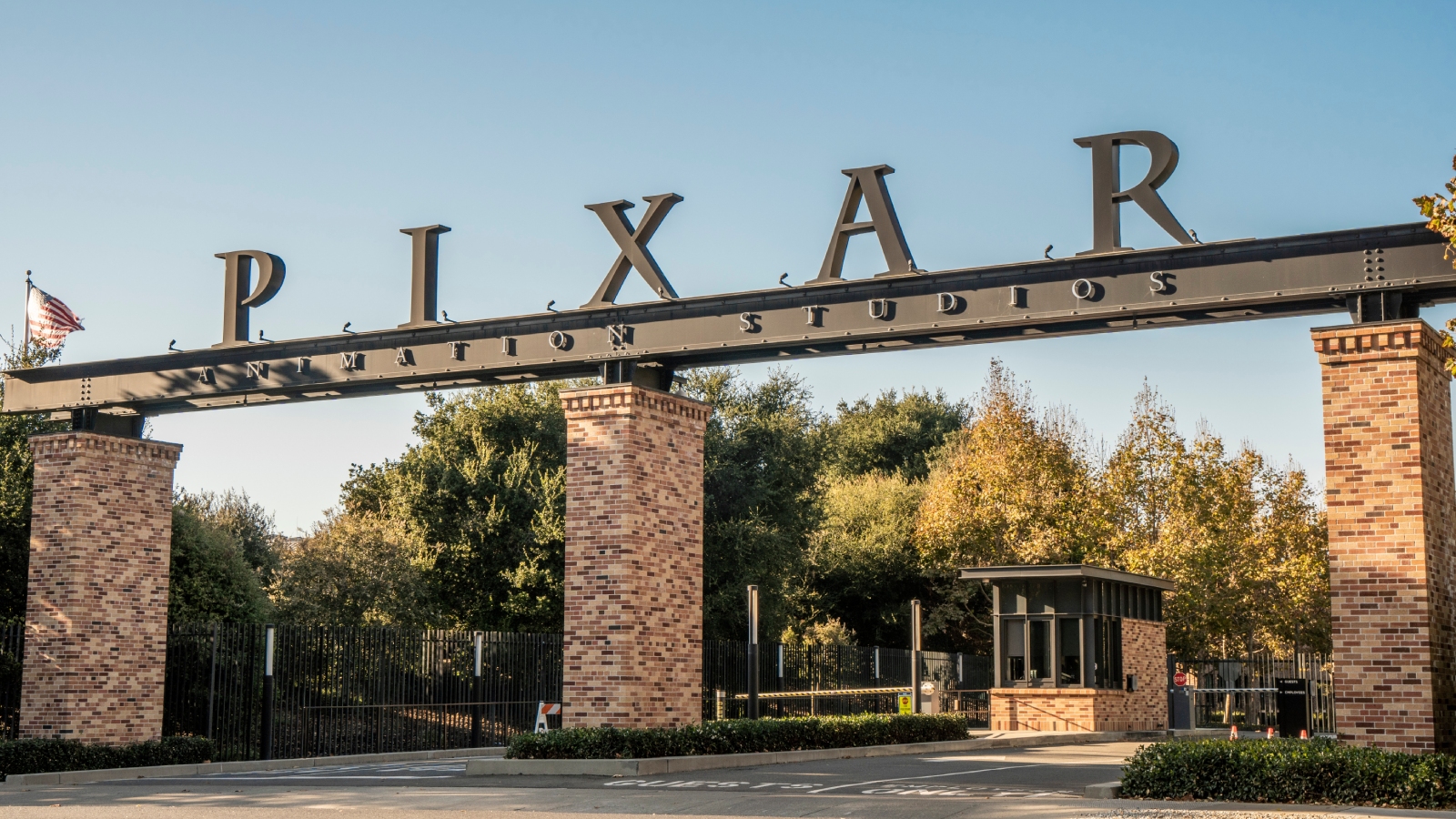 Pixar licencia a sus empleados mientras sus películas triunfan: choque