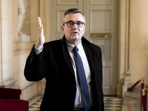 Tráfico de mascarillas anti-Covid: Yves Jégo puesto en examen, el