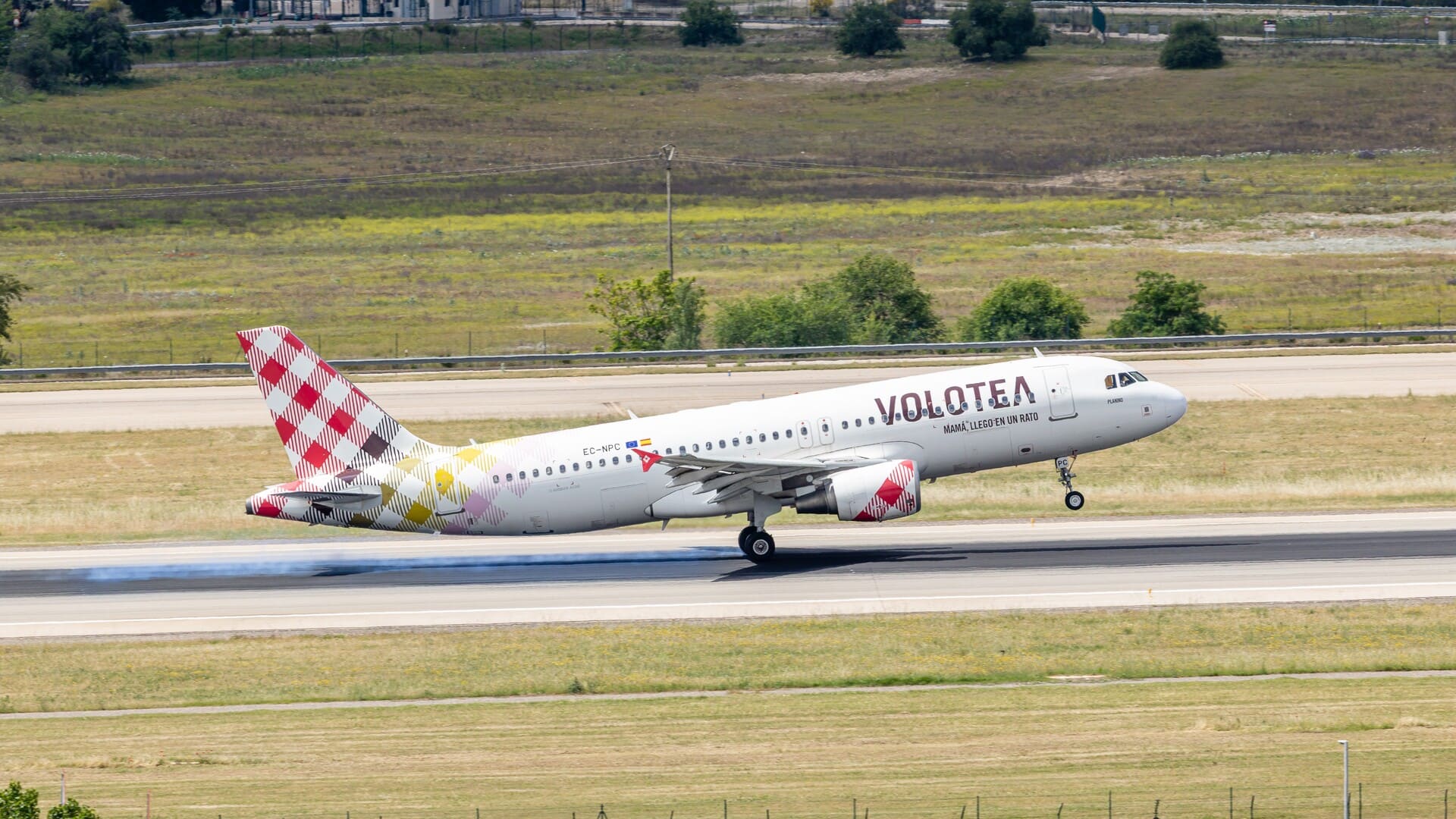 Volotea aumentaba el precio de los billetes después de la