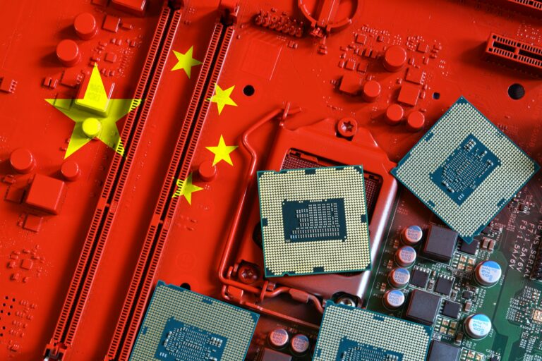 ¿ASML en peligro? China empieza a ensamblar máquinas de litografía