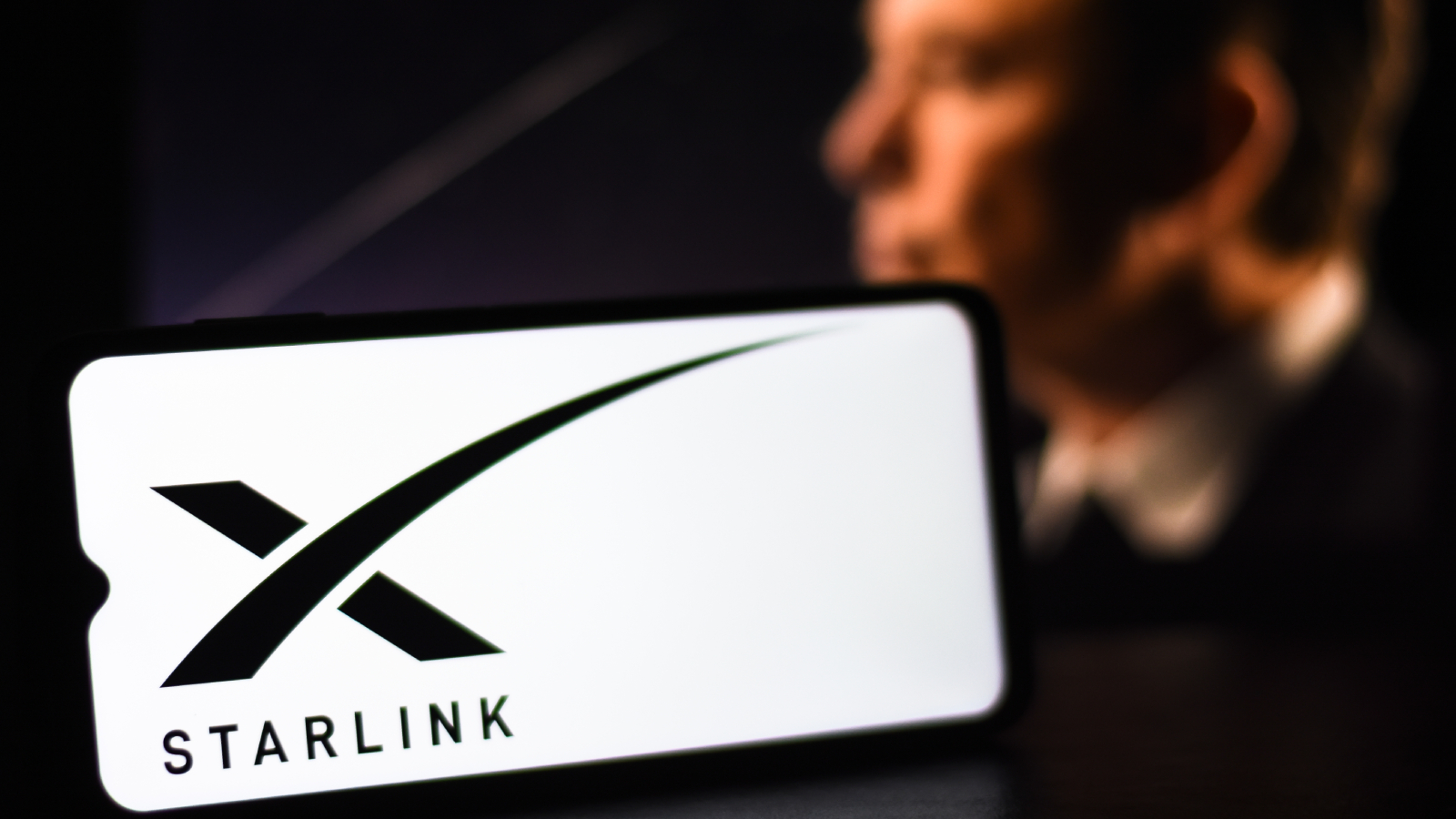 ¿Un sentimiento de culpa? Musk reduce los precios de Starlink