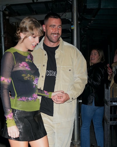 Taylor Swift se maquille lors d'un rendez-vous avec Travis Kelce