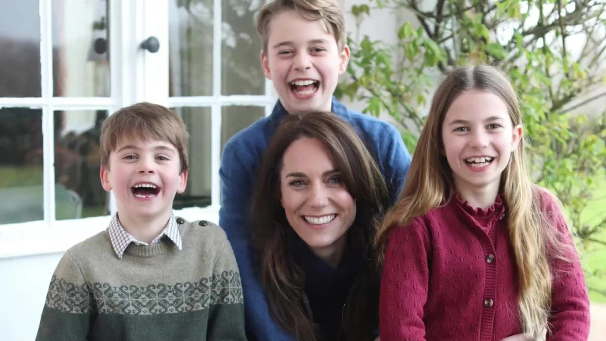 Photo retouchée, désastre royal : Kate Middleton avoue avoir altéré le portrait avec ses enfants