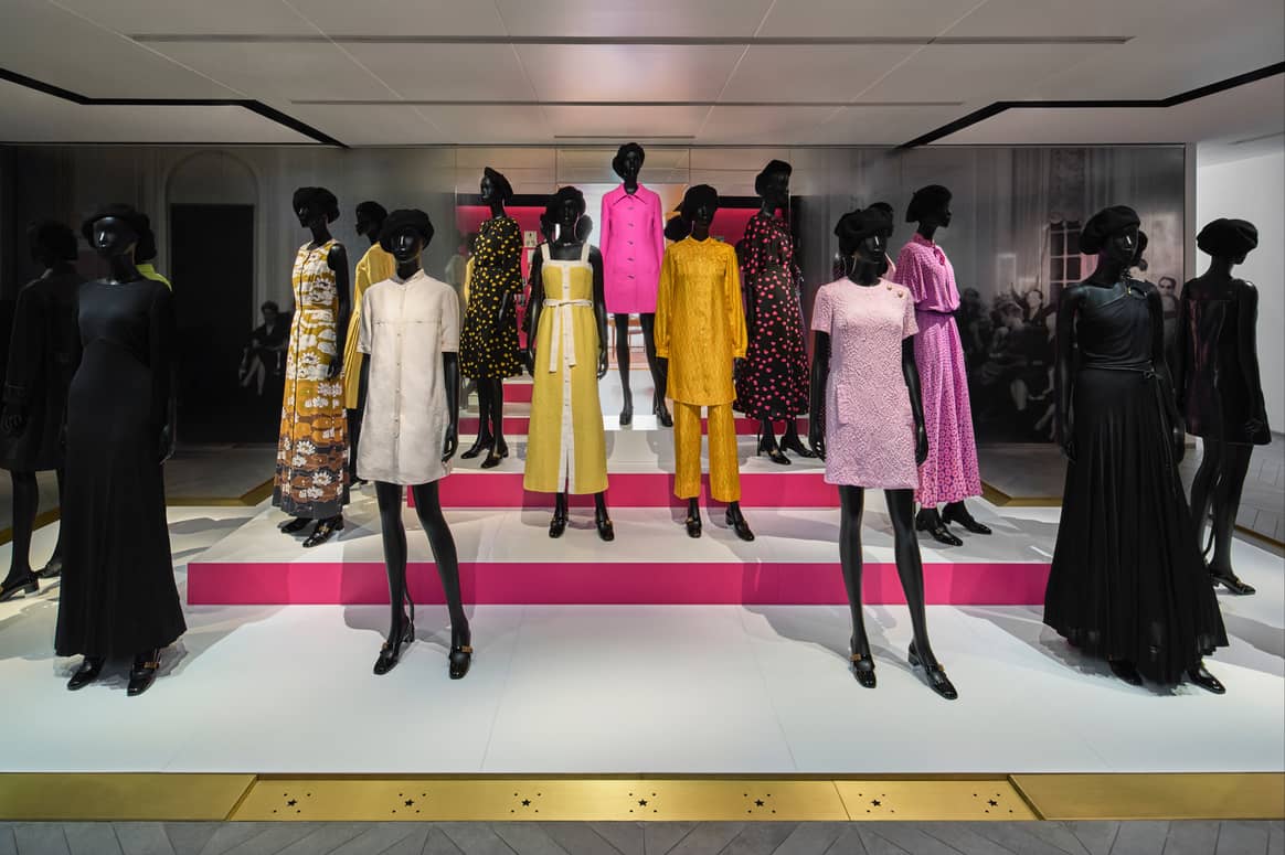La ligne jeune « Miss Dior » a été lancée en 1967.
