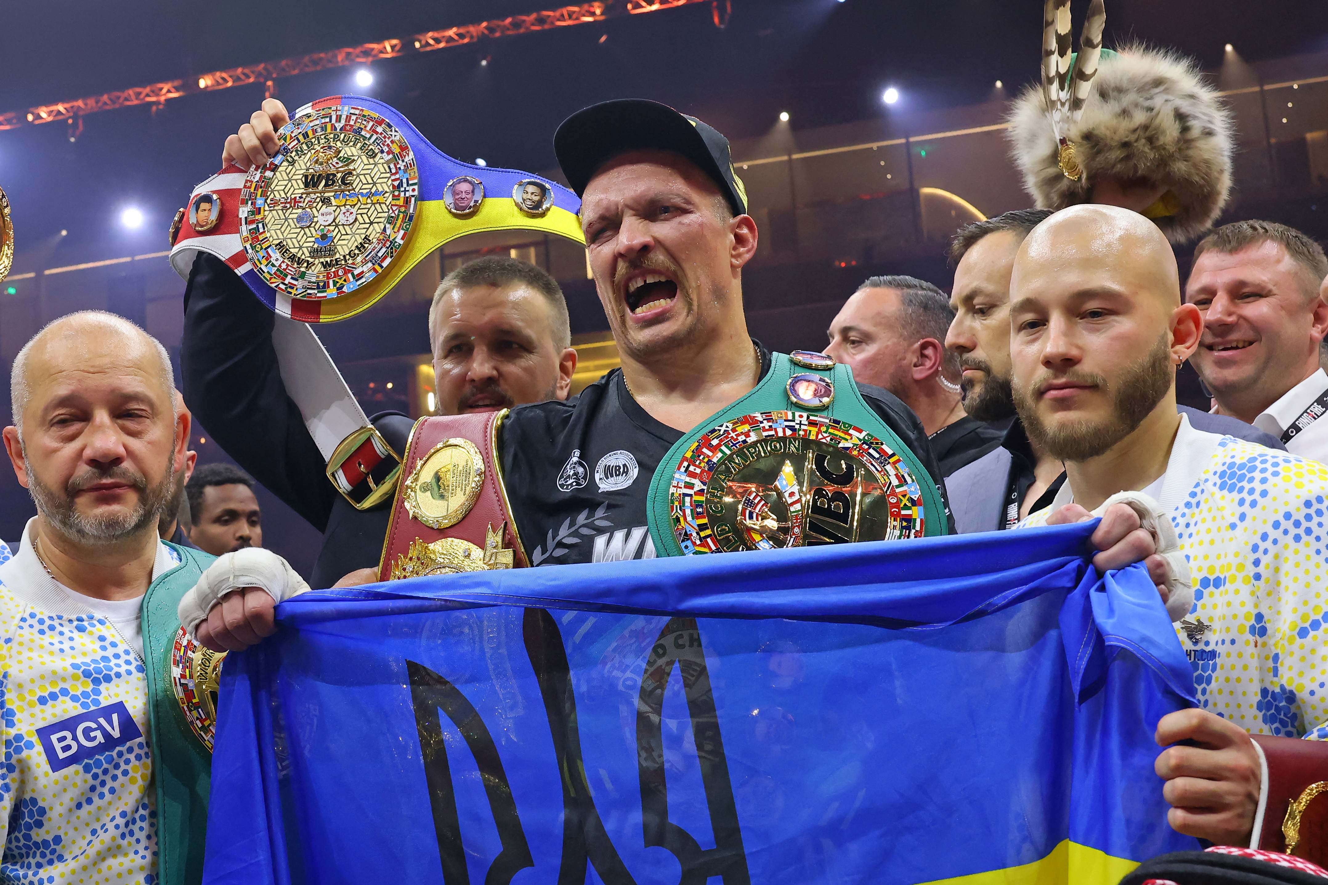 Usyk a battu Fury pour devenir champion incontesté de boxe