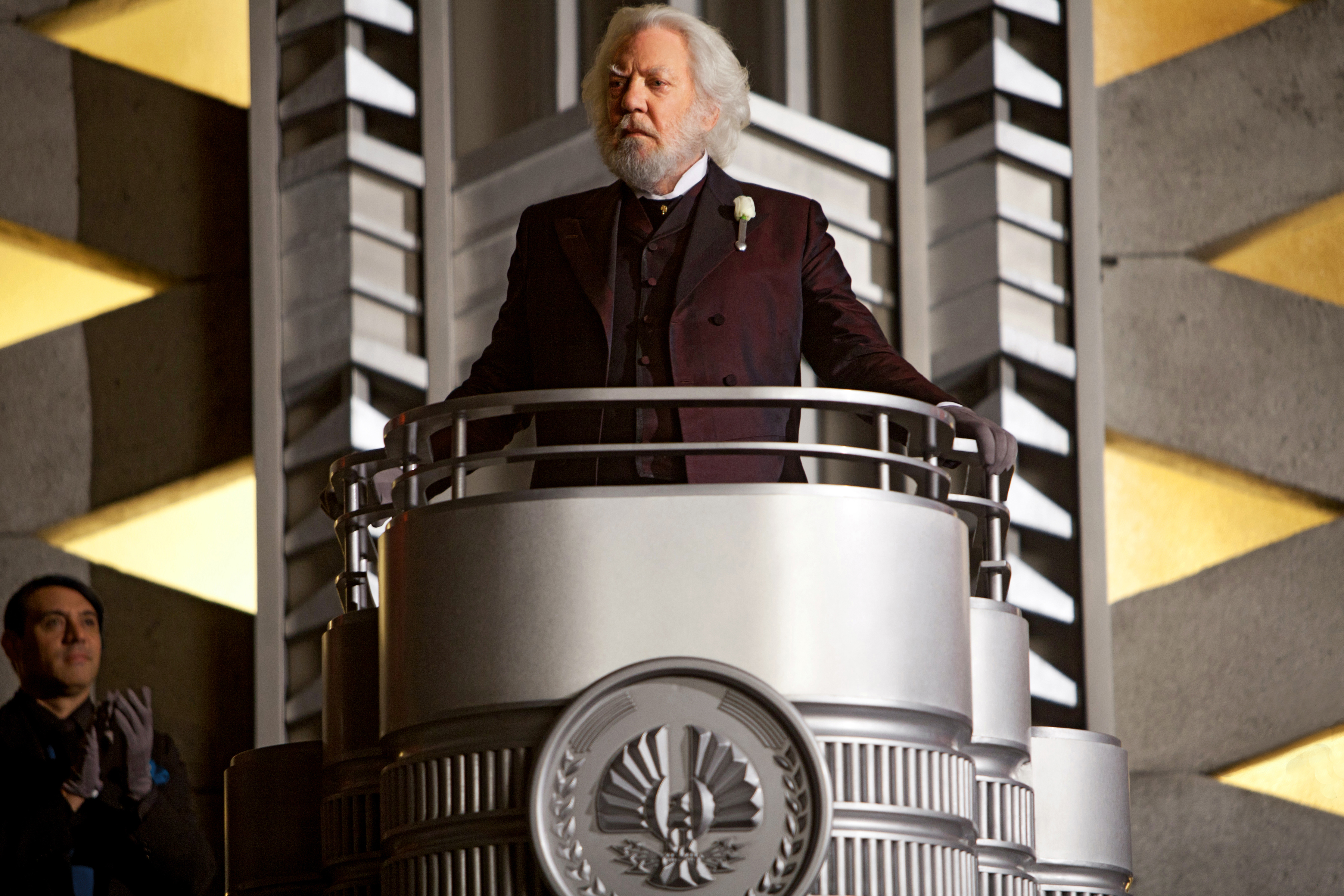 Sutherland en tant que président tyrannique de Panem dans The Hunger Games