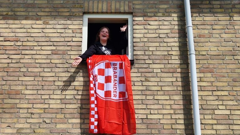 Passé!  Le drapeau brabançon peut sortir !  (Photo : Noël van Hooft)