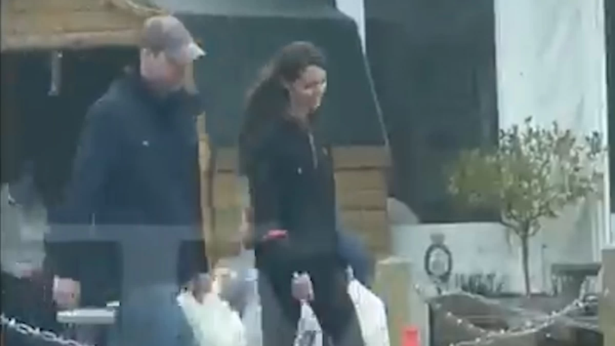 Kate Middleton, première sortie avec William après l'opération.  Mais est-ce vraiment elle ?