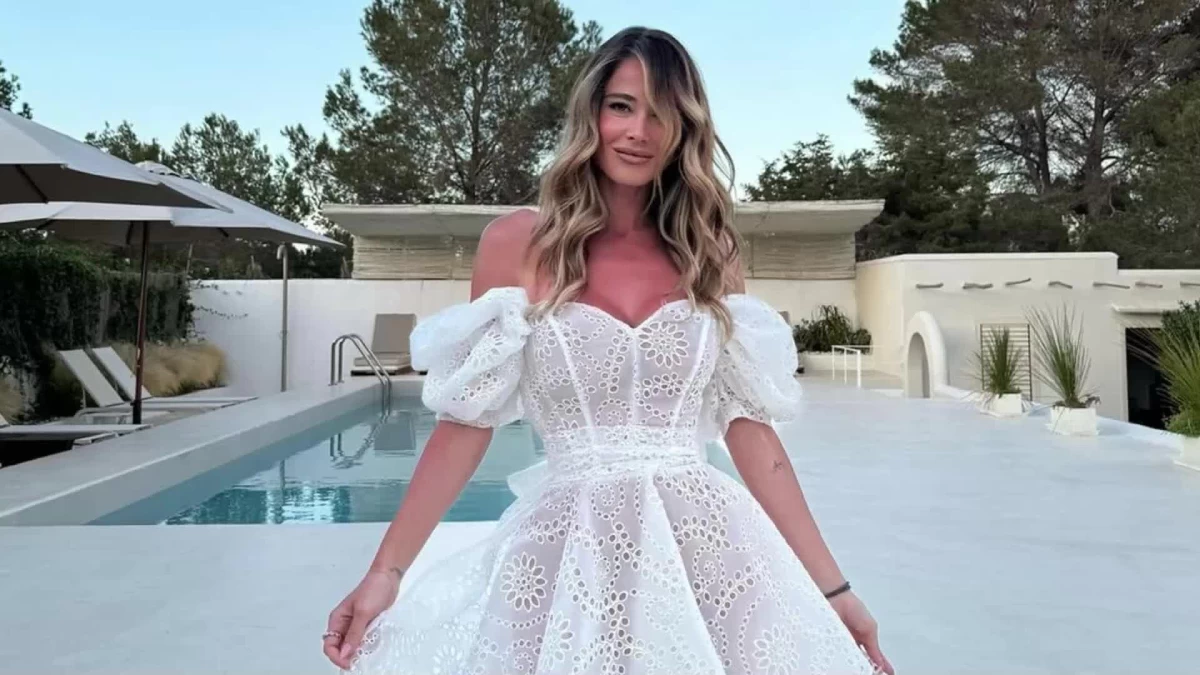 Diletta Leotta à Ibiza pour l'enterrement de vie de jeune fille : la robe intrigante anticipe celle du mariage