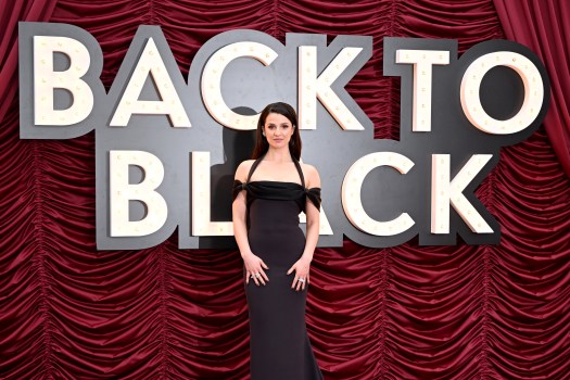 Marisa Abela à la première de Back To Black à Londres
