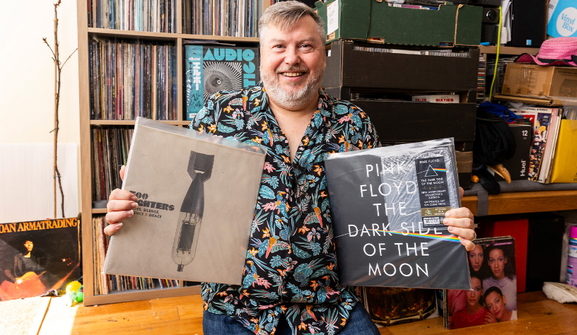 Mark, un passionné de vinyle, dit qu'une erreur les a conduits à quadrupler leur argent