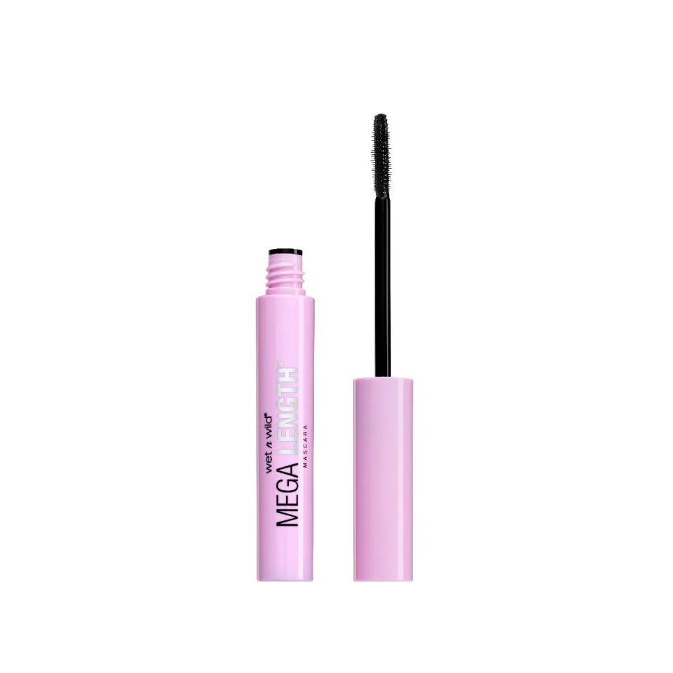 Elle est passée d'un mascara de luxe au mascara Mega Length de Wet n Wild à 3 $