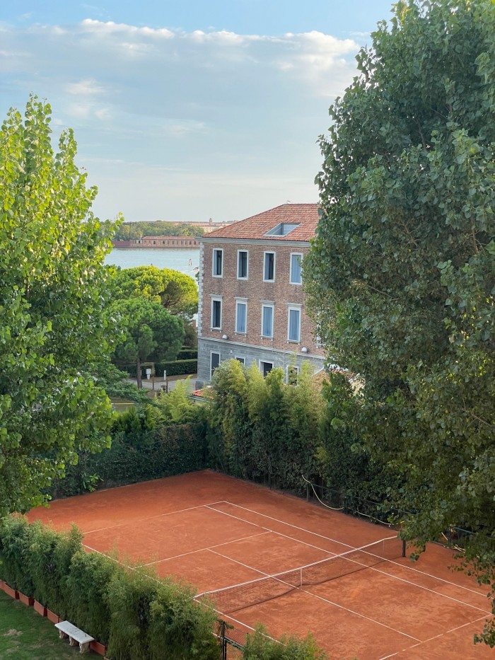 Le court en terre battue rouge de l'Hôtel Cipriani, Venise