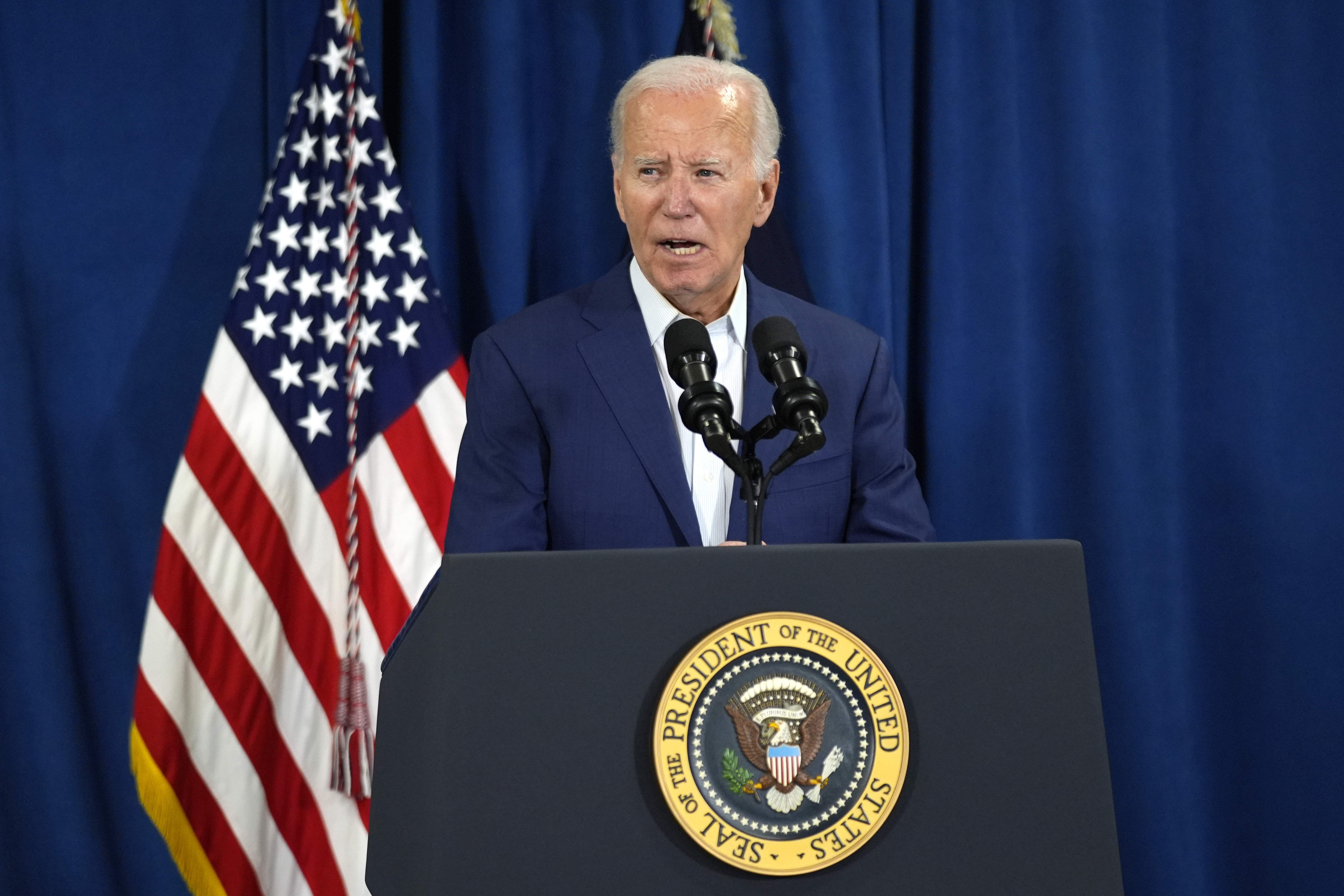 « Il n'y a pas de place en Amérique pour ce type de violence », a déclaré Biden samedi soir