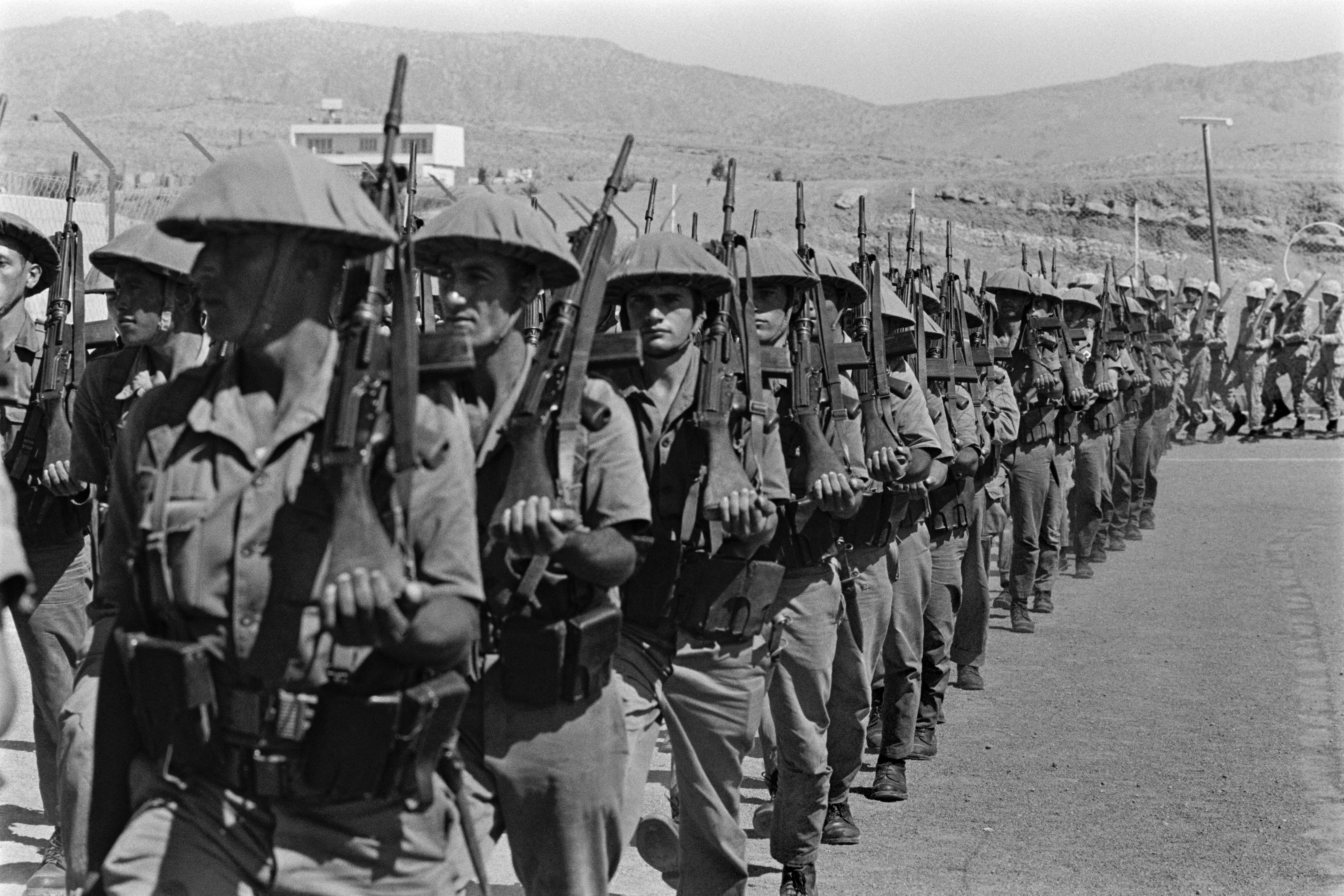 Défilé de soldats turcs le 18 septembre 1974 à Nicosie