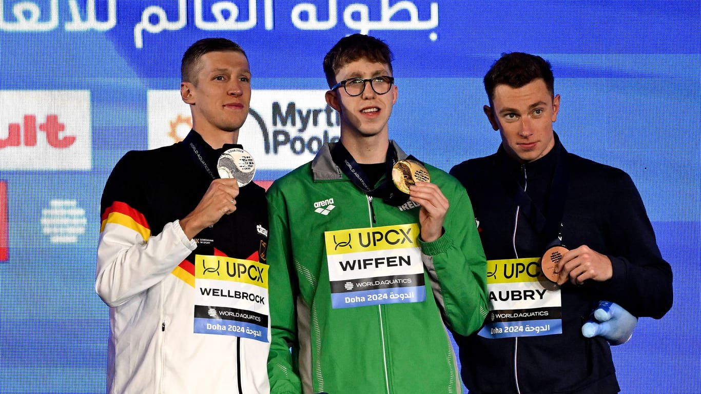 Florian Wellbrock (à gauche) : Aux Championnats du monde, il a remporté l'argent au 1 500 mètres nage libre.