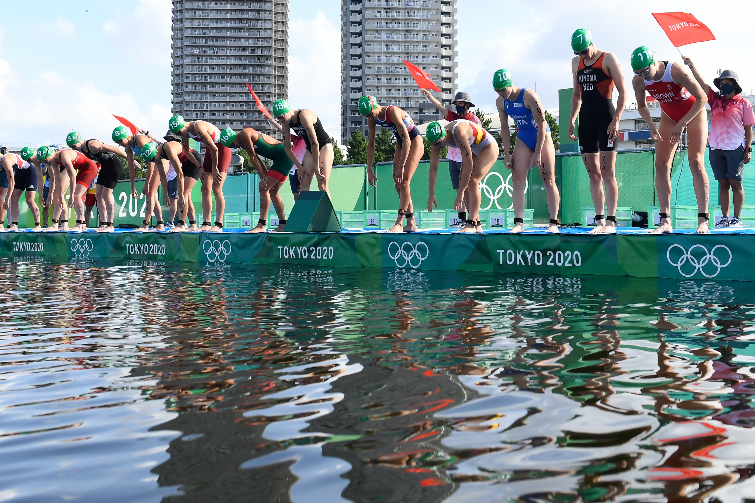 Leonie Periault (FRA) participe au relais mixte féminin Triathlon lors des Jeux Olympiques Tokyo 2020, au Parc marin d'Odaiba, le 31 juillet 2021, à Tokyo, Japon, photo Philippe Montigny / KMSP (photo de MONTIGNY Philippe / KMSP / KMSP via AFP)
