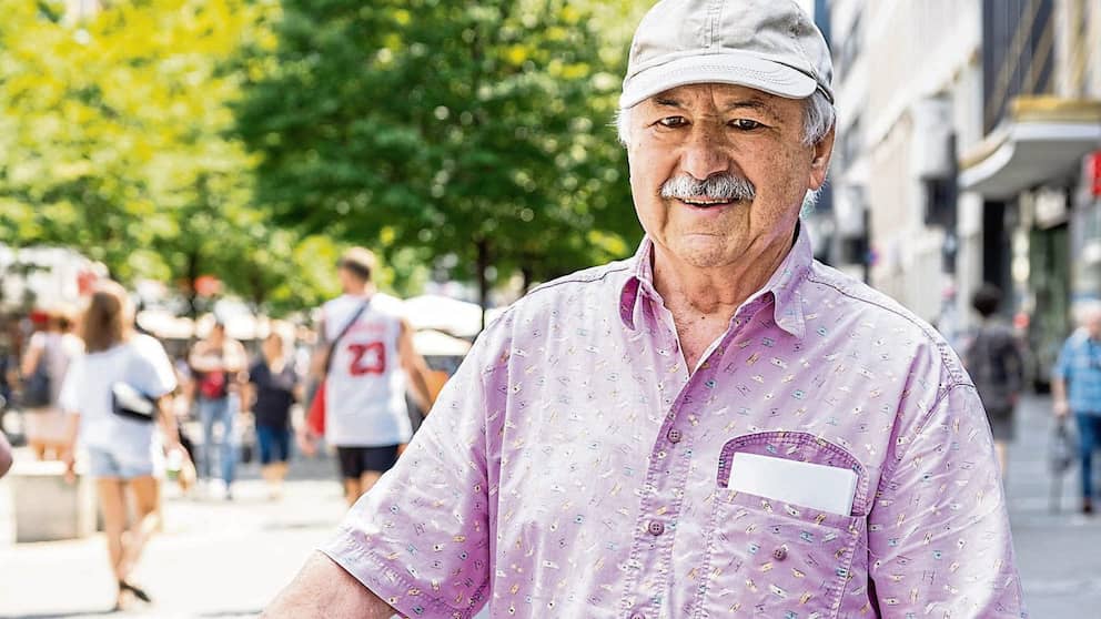 Karl-Otto S. (82 ans) perçoit jusqu’à présent une pension de 1.800 euros par mois : « En fait, je suis satisfait.  En conséquence, je n'ai rien de prévu de spécial avec l'augmentation - tant qu'il y a encore quelque chose à la fin du mois.