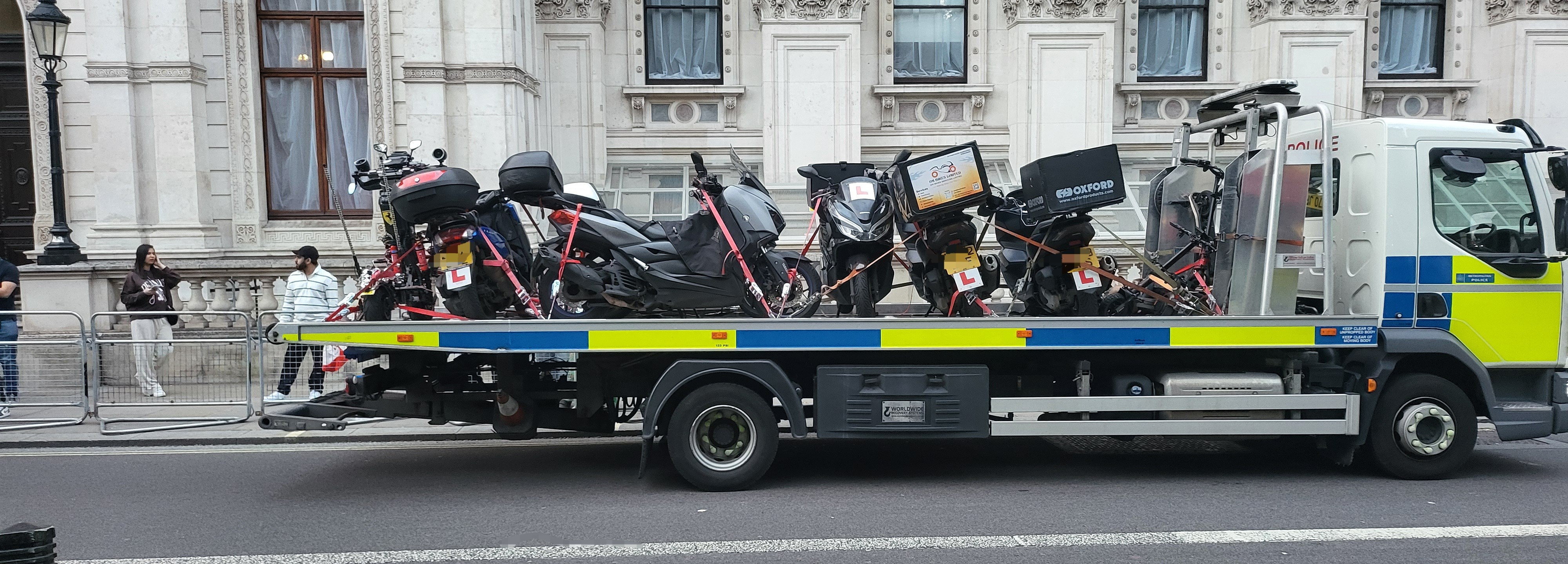 Une cinquantaine de véhicules ont été saisis par les forces de l'ordre à Londres