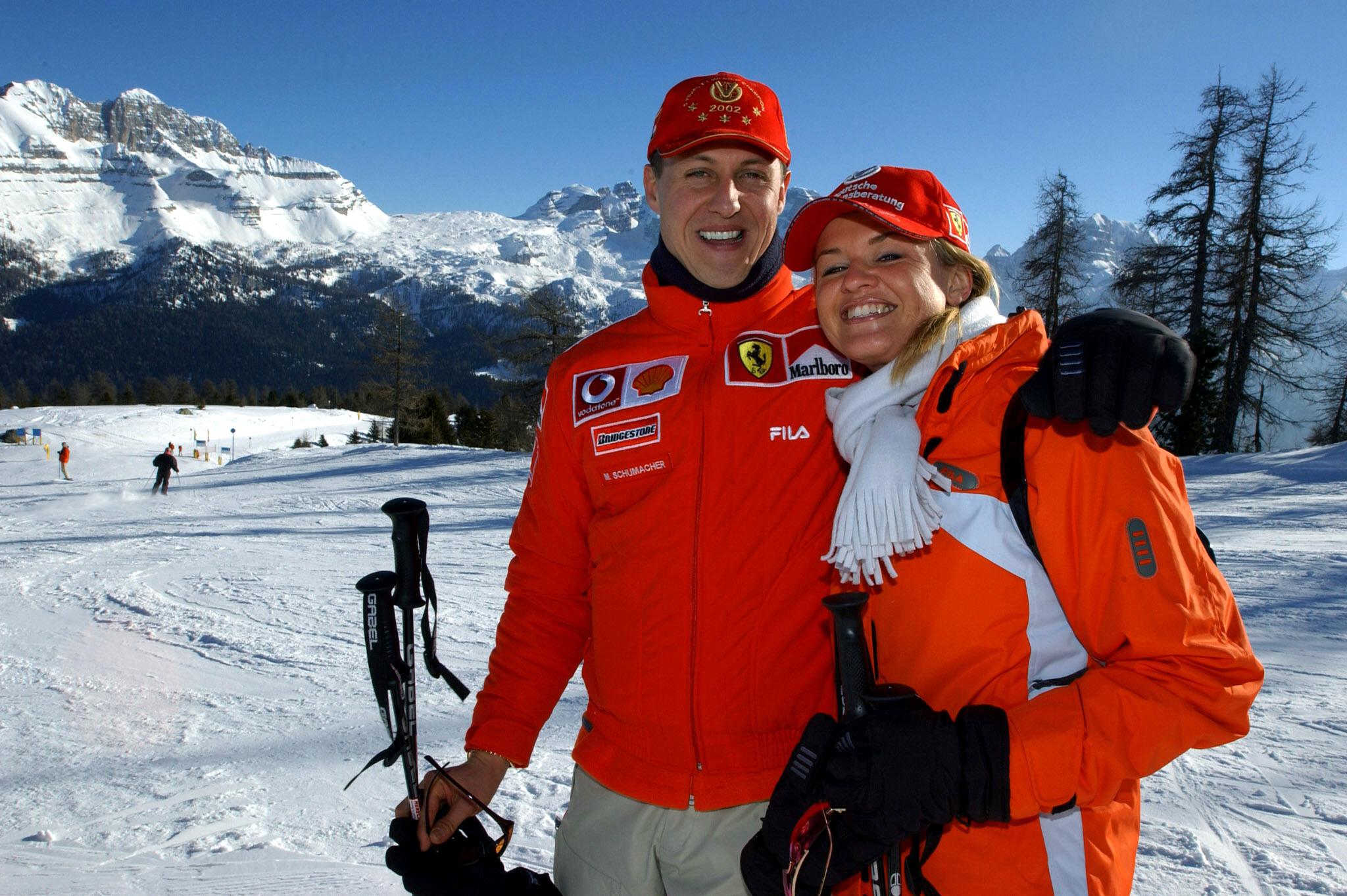 L'épouse aimante de Michael, Corrina, protège sa vie privée depuis un horrible accident de ski il y a plus de dix ans