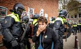 La police élimine les barricades des manifestants pro-palestiniens sur le terrain du Binnengasthuis de l'Université d'Amsterdam (UvA).