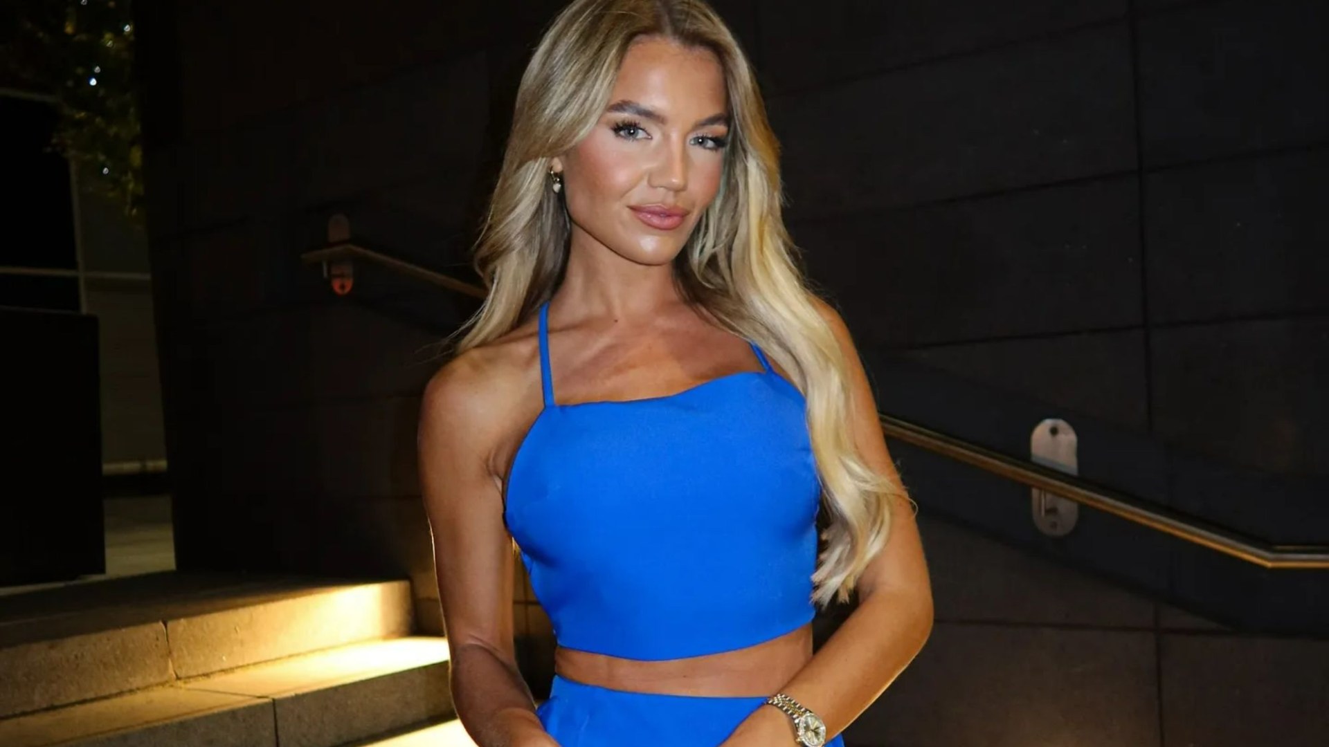 Molly Smith, de Love Island, dévoile un incroyable sac de créateur de 4 000 £ lors d’une soirée – après avoir remporté le prix All Stars de 50 000 £