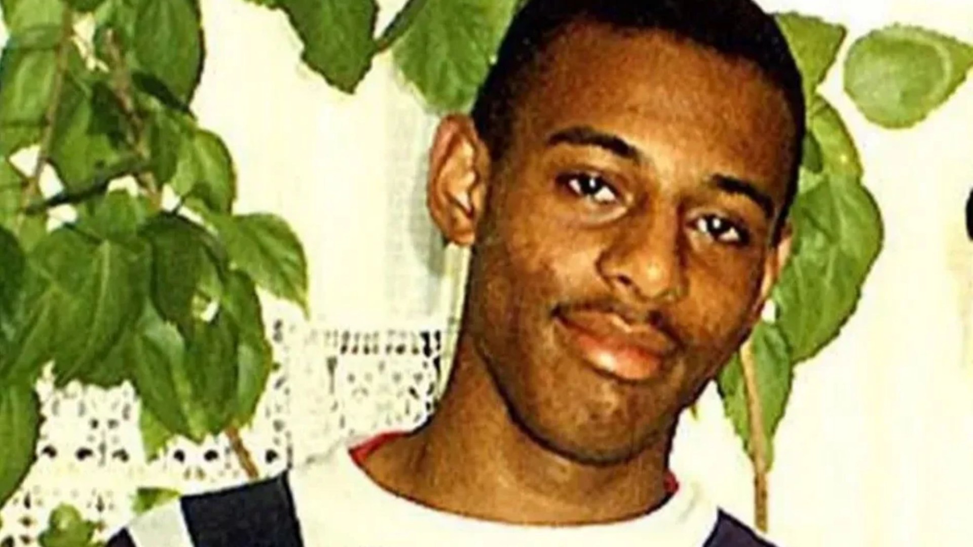 Le père de Stephen Lawrence critique la décision d’exhumer le corps de son fils pour le renvoyer au Royaume-Uni afin qu’il soit ré-inhumé