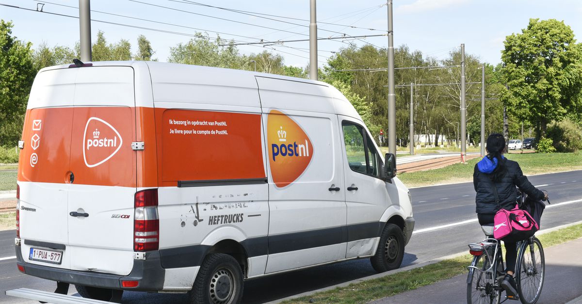 PostNL distribue à nouveau moins de lettres et demande une aide financière au gouvernement