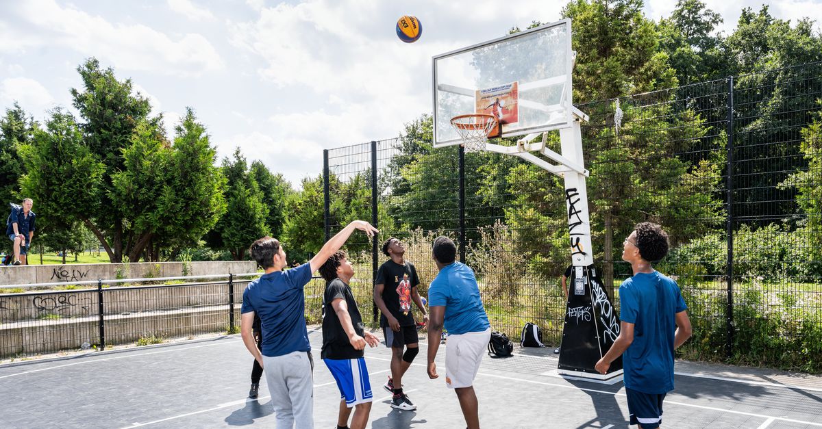 « Le tir est légendaire », disent les basketteurs 3×3 d’Amsterdam-Zuidoost