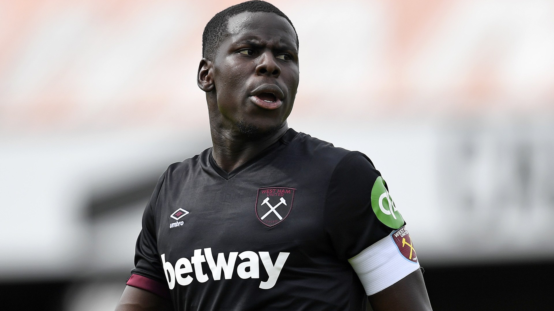 Kurt Zouma prêt à quitter West Ham et pourrait rejoindre le « Messi iranien » et l’icône de la Premier League dans son nouveau club