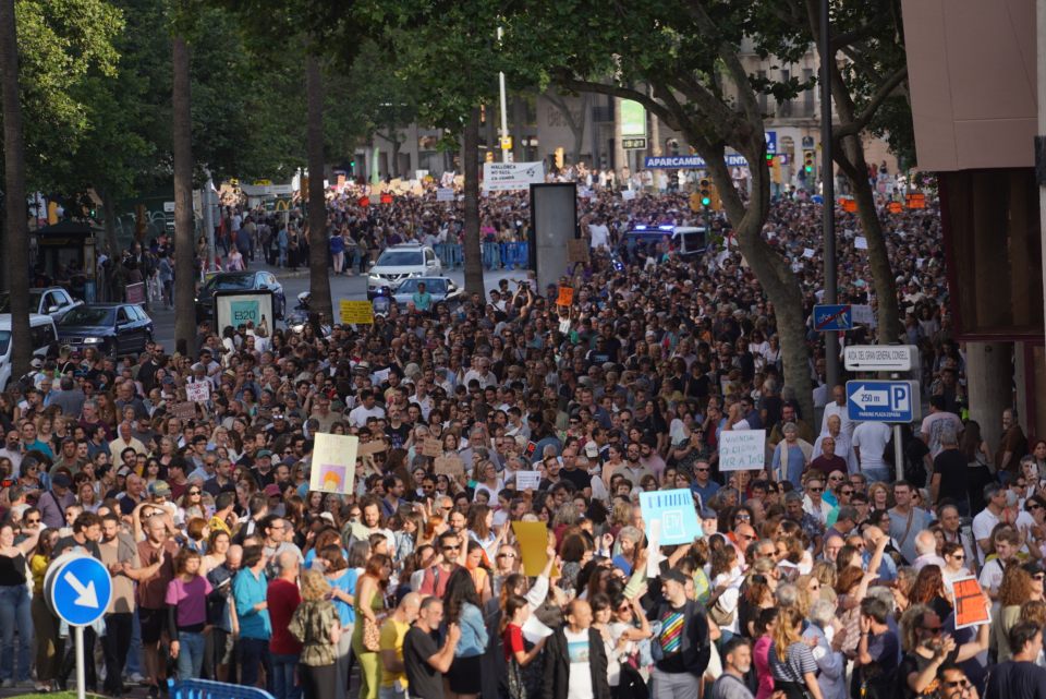 Près de 10 000 personnes ont exigé une limitation du nombre de visiteurs autorisés à Majorque