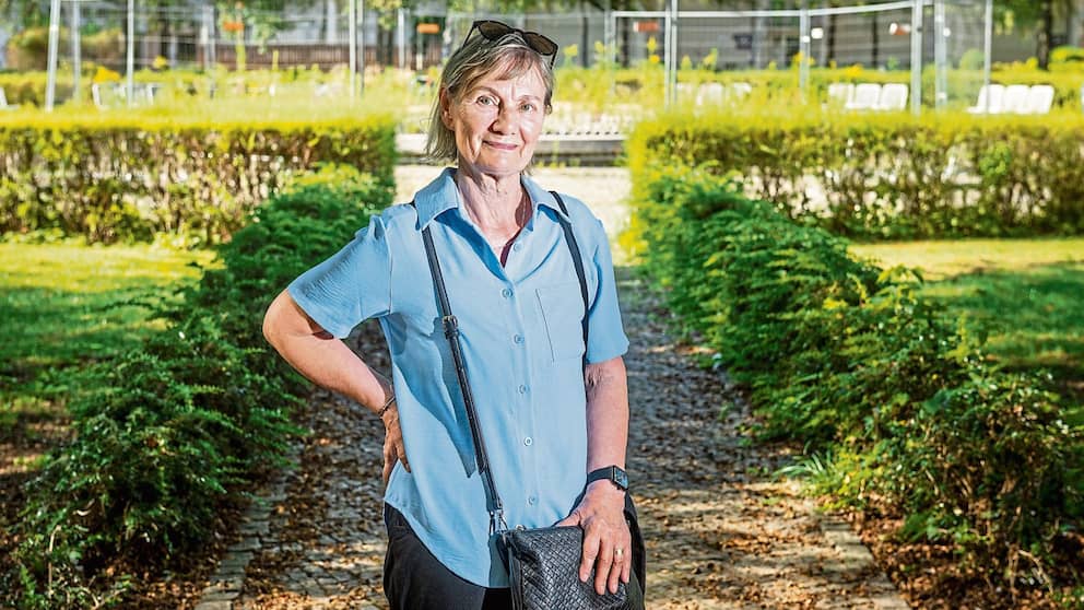 Habitant Gabriele M. (73 ans), retraité : « Le parc est un véritable régal pour les yeux.  Les enfants jouaient souvent ici dans l'eau et dans la prairie.  C'est dommage que la fontaine ne fonctionne pas.