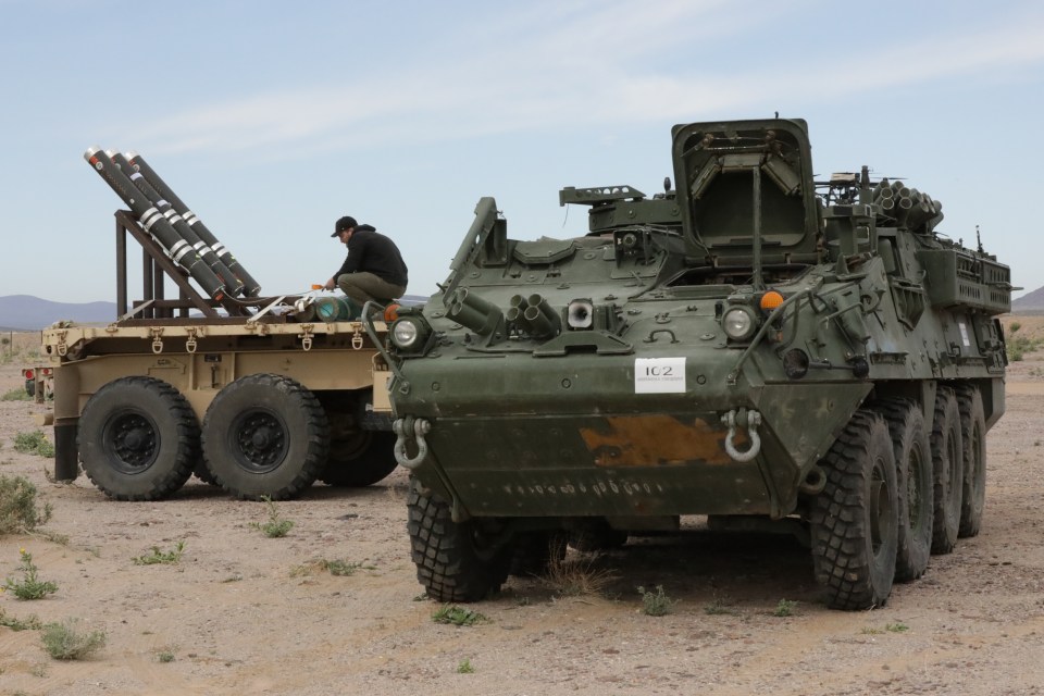 Un responsable de drone de retour à la base décide alors d'appuyer ou non sur la gâchette.