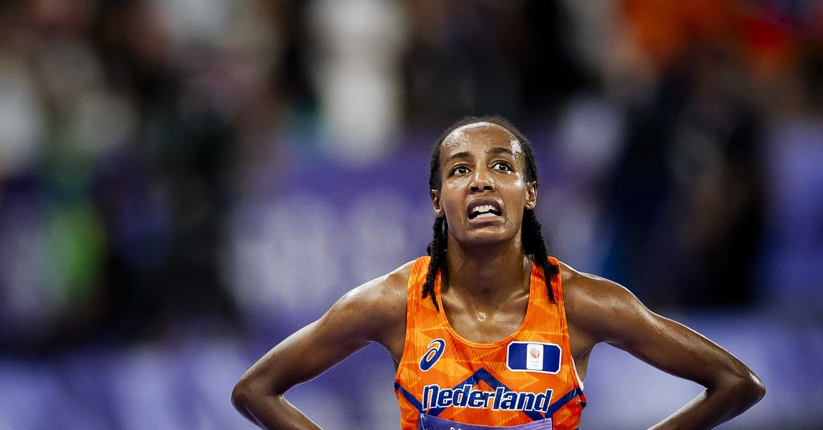 Deuxième médaille pour Hassan, qui est heureuse que ce 10 000 mètres n’ait pas été trop rapide – elle attend avec impatience le marathon